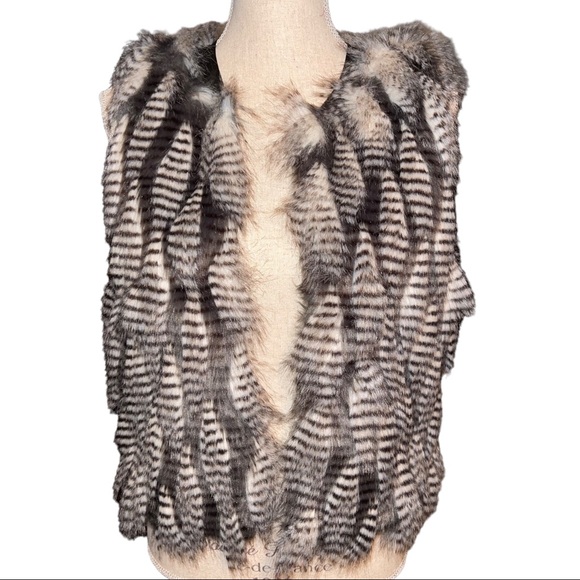 Massimo Faux Fur Vest Women’s Size XS Gray White Black Fall/Winter Vest - Picture 1 of 10